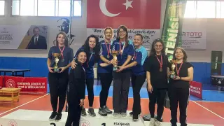 Eskişehir’de masa tenisi müsabakalarında dereceye giren takımlar belli oldu