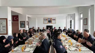 Altıntaş’ta şehit aileleri onuruna yemek programı düzenlendi