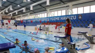 Büyükşehirden yüzme öğrenmek isteyenlere fırsat