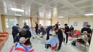 Kütahya’da kuaförlük öğrencilerinden huzurevi sakinlerine anlamlı ziyaret
