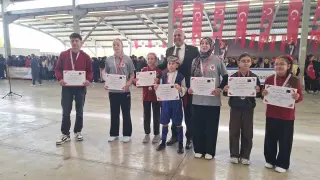 Hisarcık’ta Cumhuriyet Bayramı yarışmalarında dereceye giren öğrenciler ödüllendirildi