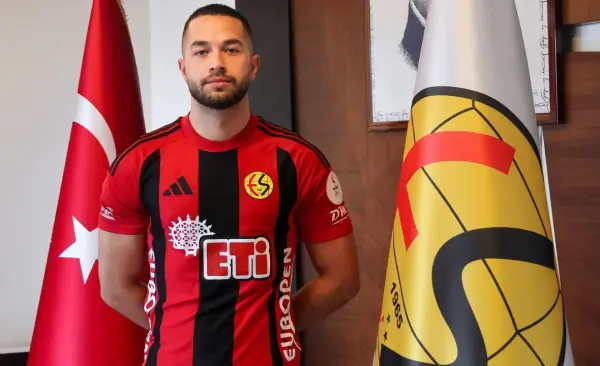 Bora Göymen Eskişehirspor'la devam!