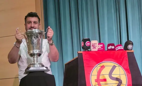 Eskişehirspor Taraftarından Ümit Şapcı’ya Sert Tepki