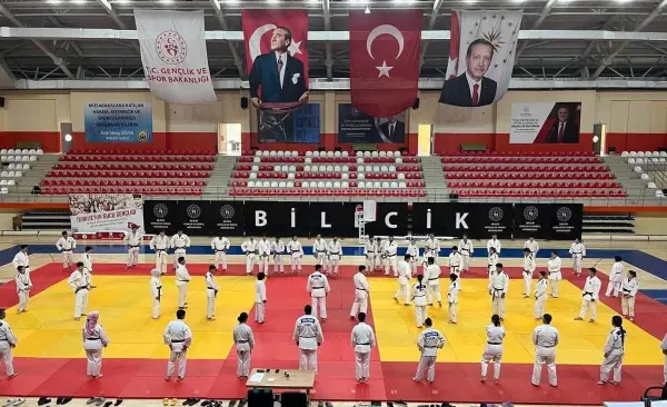 Bilecik’te 58 judocu sınav için ter döktü