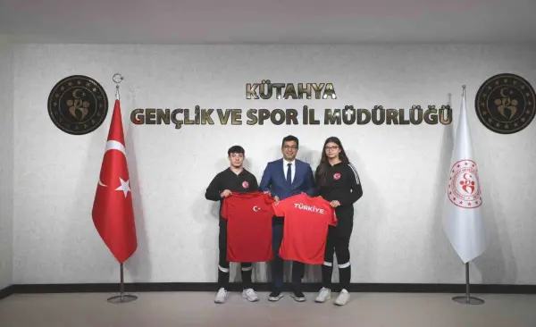 Kütahyalı iki sporcu Avrupa Kuraş Şampiyonası’nda Türkiye için mücadele edecek