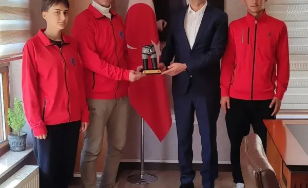 Pazarlar Spor Lisesi Spor Kulübü’nden Vali Yardımcısı Kazez’e projeler ziyareti