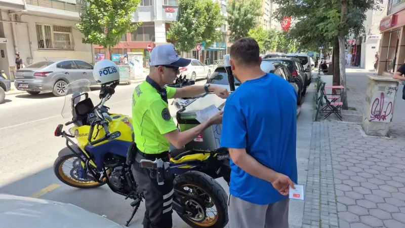 Ehliyetine El Konuldu Taksiyle Devam Etti
