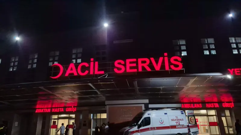 Eskişehir'de 'Dur' İhtarına Uymayan Motosikletli Bekçiye Çarptı
