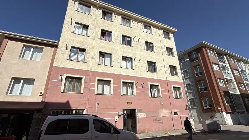 Yalnız Yaşayan Kanser Hastası Kadın Evinde Ölü Bulundu