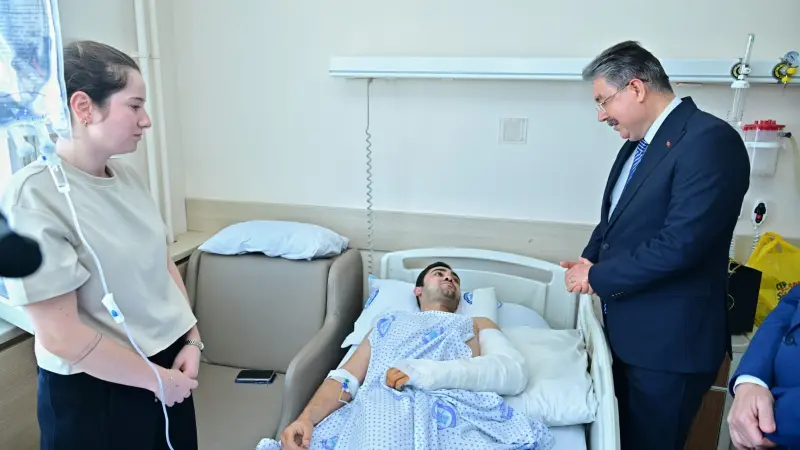 Vali Erdinç Yılmaz’dan Yaralı İtfaiye Personeline Ziyaret