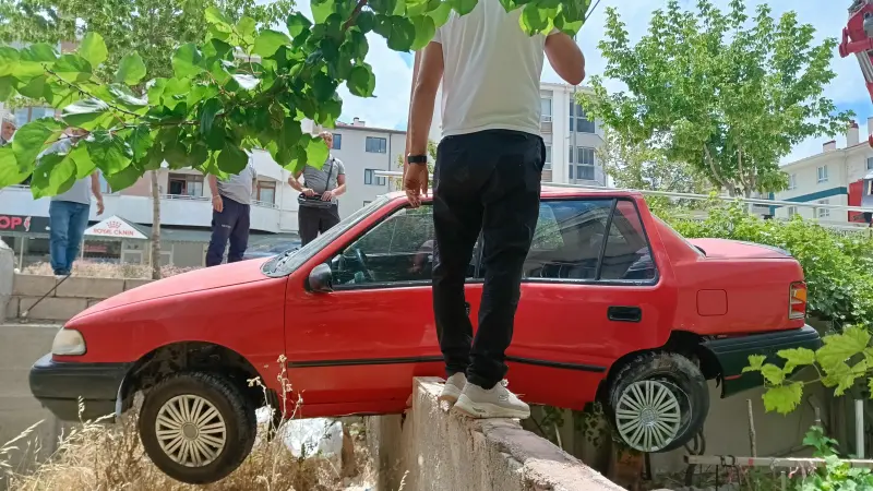 Eskişehir'de Yola Dökülen Zeytinyağı İki Kazaya Neden Oldu