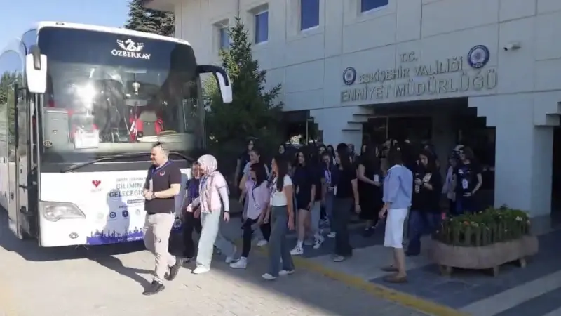 Eskişehirli öğrenciler Kocaeli’de bilim kampında