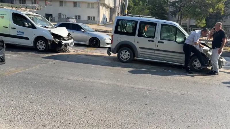 Eskişehir de zincirleme kaza