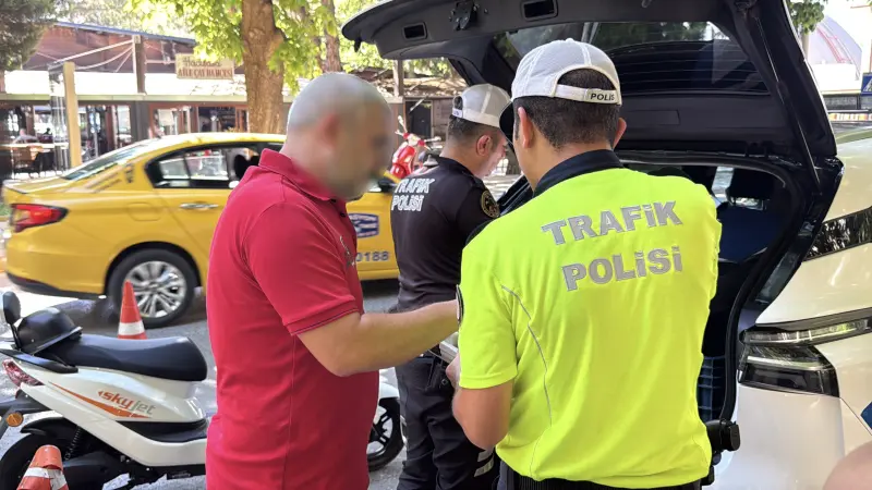 Plakasız motosikletiyle alkollü yakalanan sürücüye 71 bin lira ceza