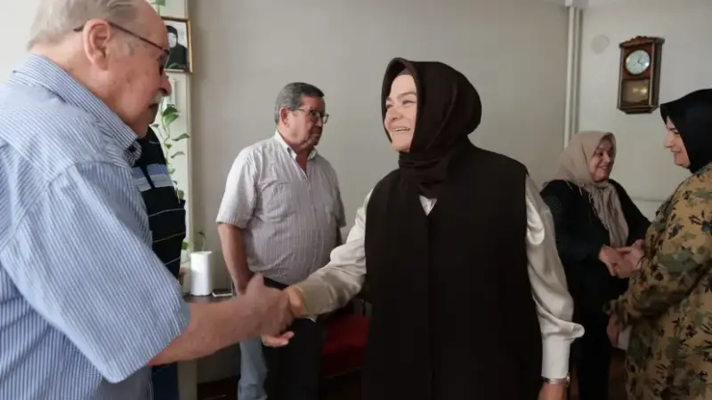Gürcan Odunpazarı'nda Hane Ziyaretlerinde Bulundu