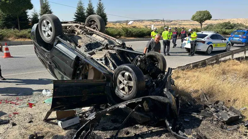 Takla atan otomobilin sürücüsü ağır yaralandı