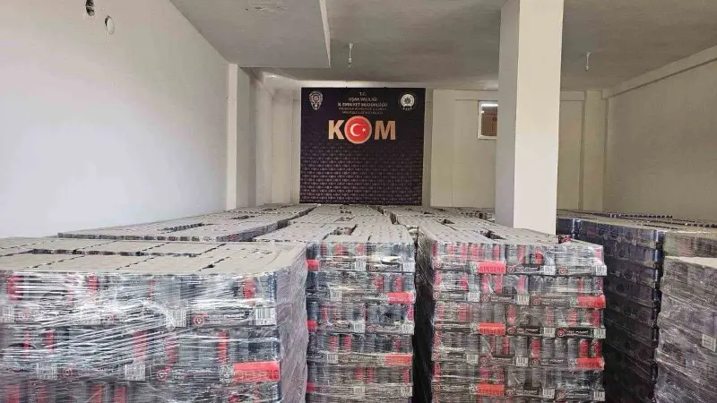 Uşak’ta 16 bin 200 adet tarihi geçmiş enerji içeceği ele geçirildi