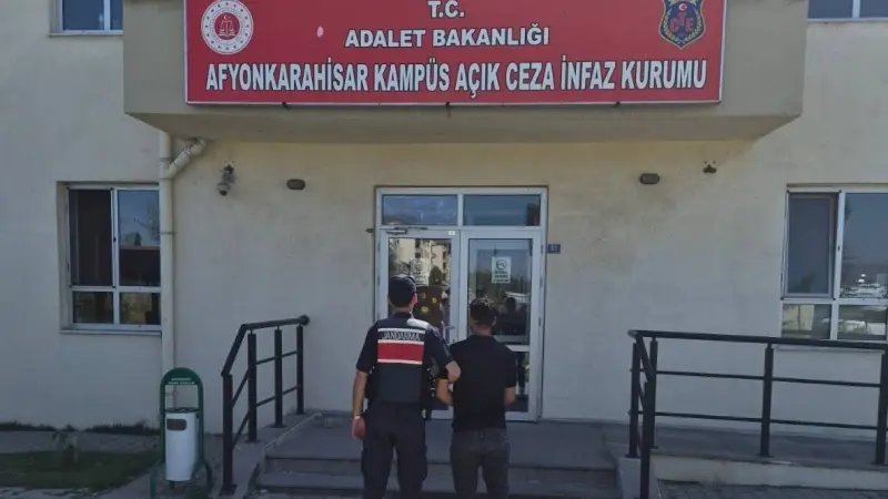 Aranan 35 kişiyi jandarma yakaladı