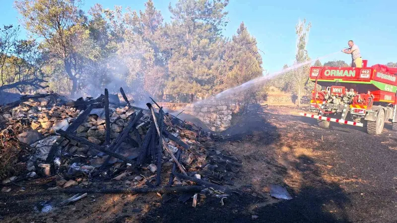 Hisarcık’ta otluk yangını: 3 hektarlık alan zarar gördü