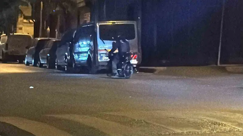 Polisten kaçtı, babası çağırınca geri geldi