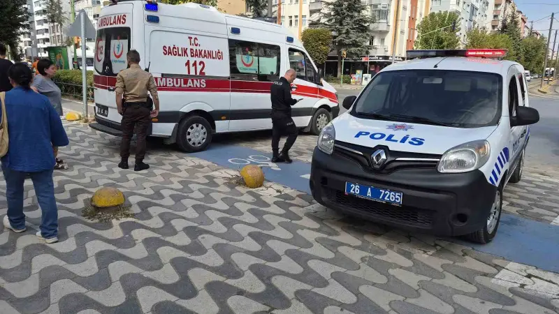 Eskişehir’de otomobilin çarptığı yaşlı kadın yaralandı