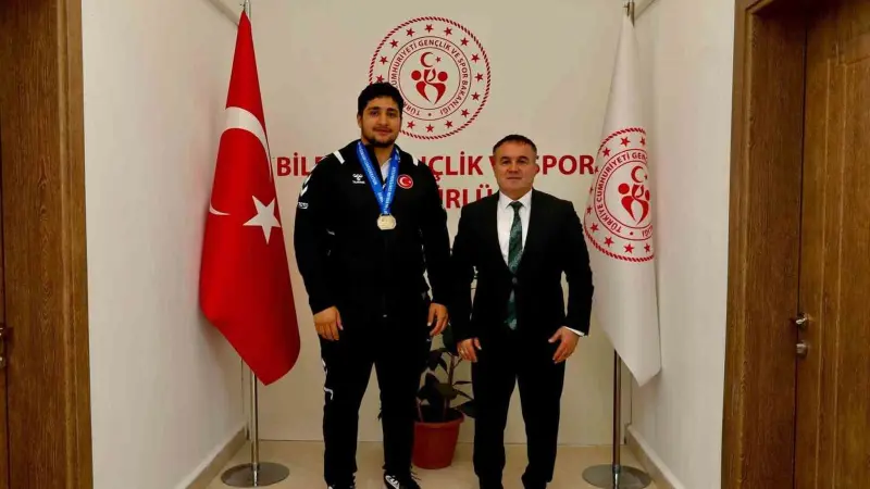 İl Müdürü Demir ile Avrupa şampiyonu Zaloğlu bir araya geldi