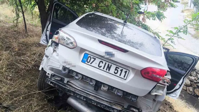 Bilecik’te otomobil şarampole uçtu: 4 kişi yaralandı
