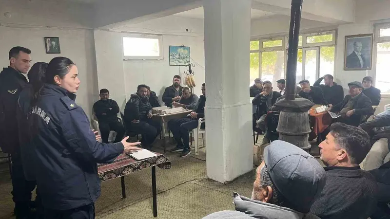 Jandarmadan silah ruhsatı bulunan vatandaşları bilgilendirdi