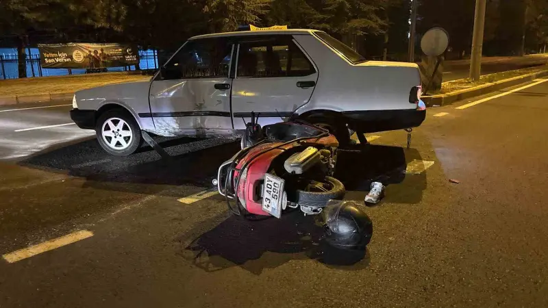 Kütahya’da otomobil motosikletle çarpıştı: 1 yaralı