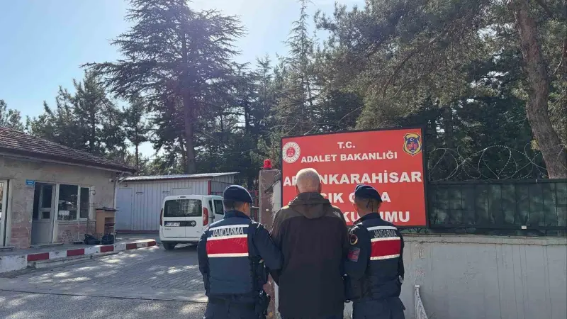 Jandarma çeşitli suçlardan aranan 66 kişiyi yakaladı