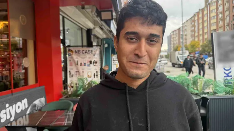 Sütlaca kadar yediler bin 950 TL hesabı ödemeyip çitten atlayarak kaçtılar